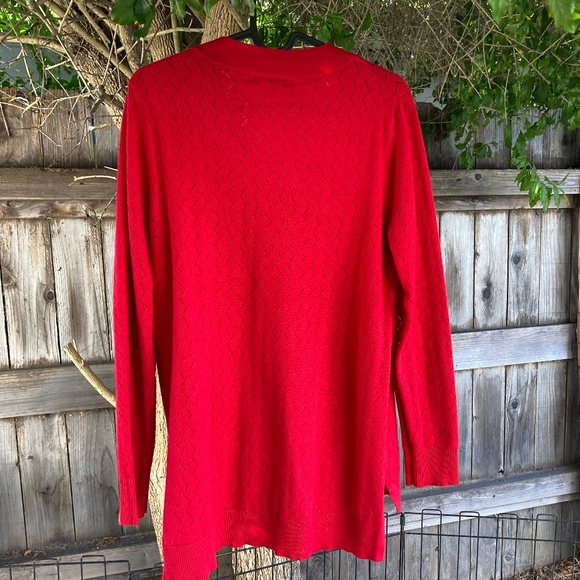 Red Fine Knit V Neck Sweater by Cable & Gauge - Picture 3 of 6